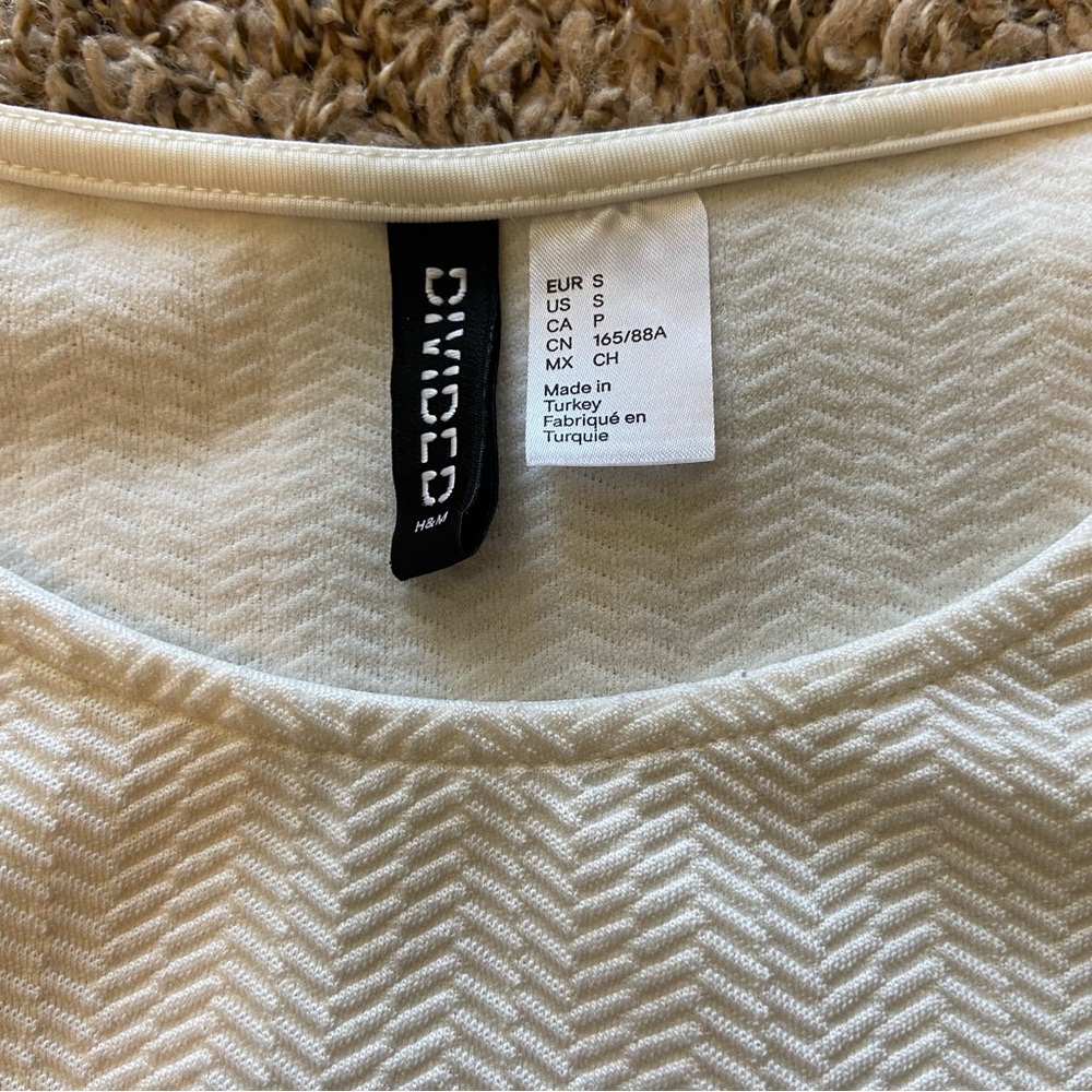 H&M | Lot of 2 Black and White Peplum Tops - Picture 8 of 9